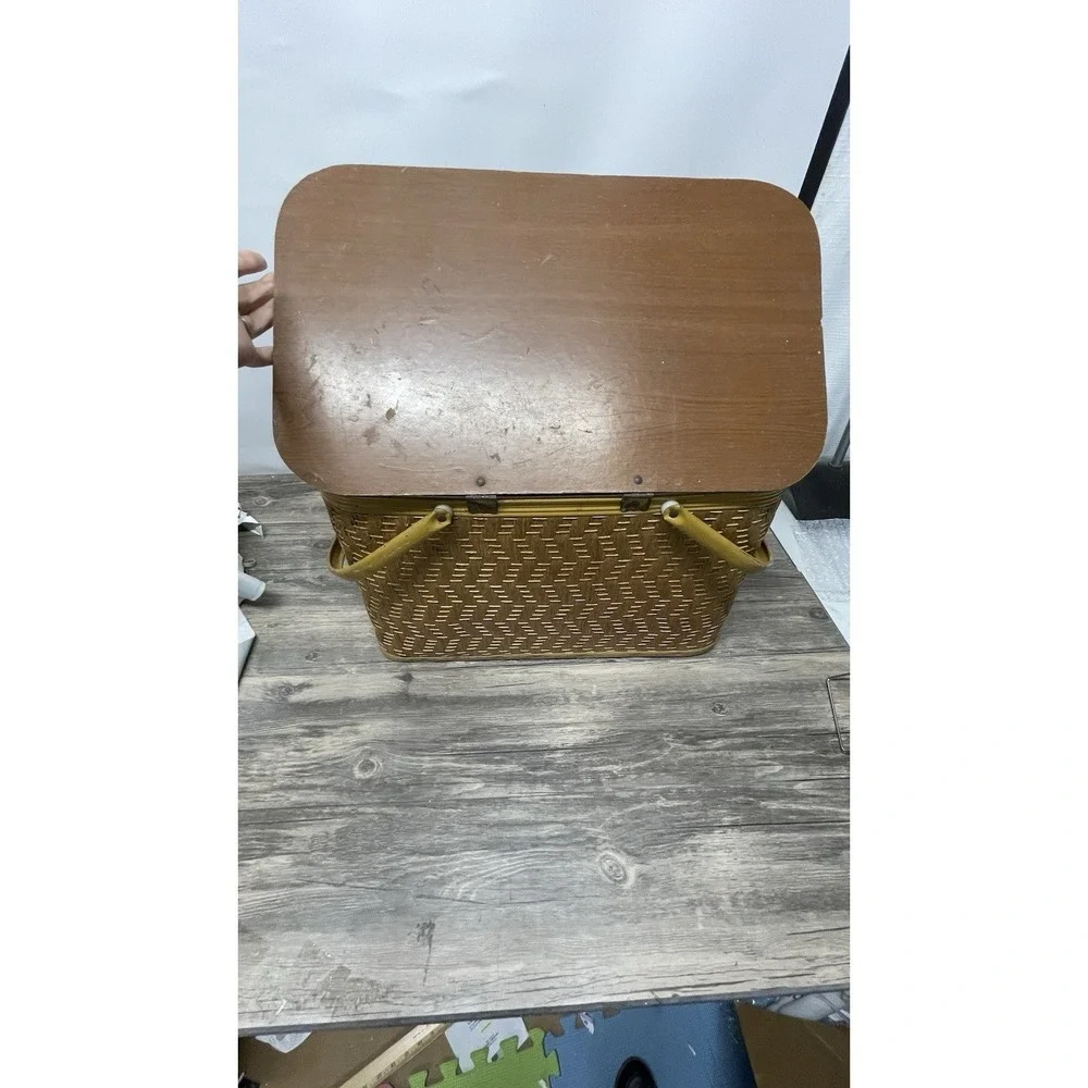 Redmon‎ Woven Picnic Basket Wood Lid Mustard Yellow Handles Vintage Style